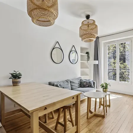 Daire Cozy 2-bedroom Near Montmartre Paris