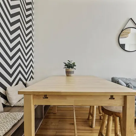 Cozy 2-bedroom Near Montmartre Apartment Paris